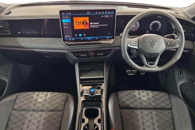 VOLKSWAGEN Tiguan Photo 10