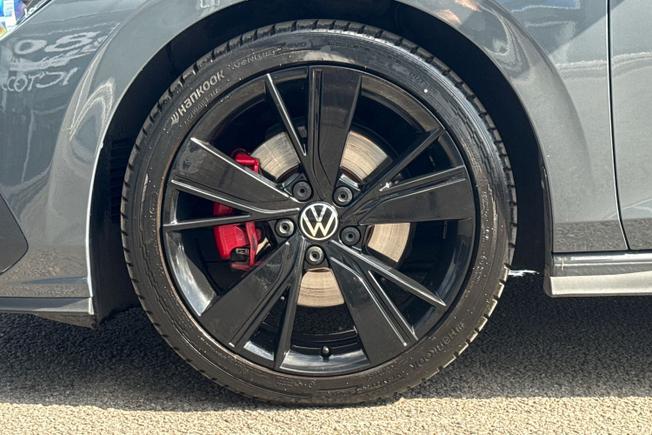 VOLKSWAGEN Golf Photo 5