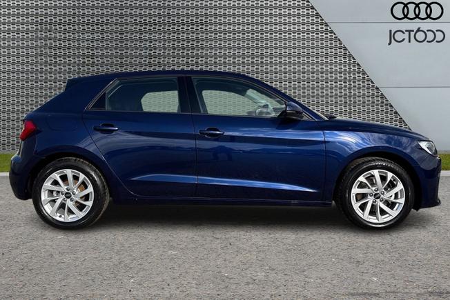 AUDI  A1 Sportback  Photo 4
