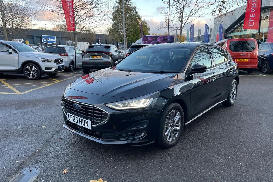 Ford Focus Photo autoimg-b43fd34cb9e625e749eef0dd736b62ce0981c031.jpg