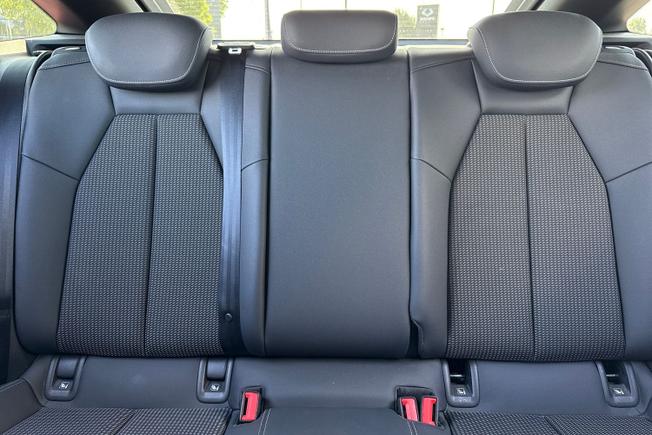 AUDI Q4 E-Tron Photo 44