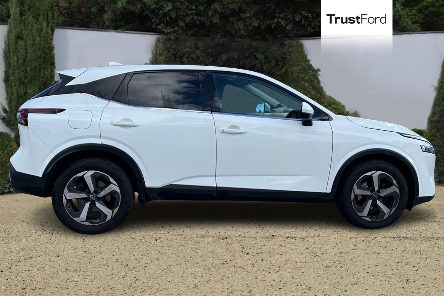 Nissan QASHQAI Photo 2