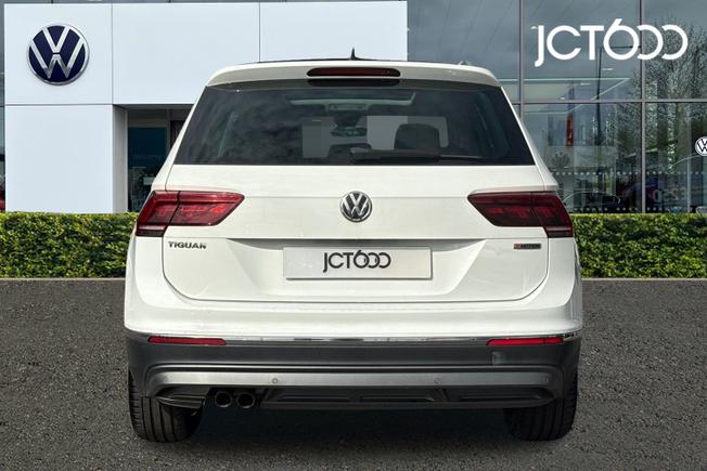 VOLKSWAGEN Tiguan Photo 7