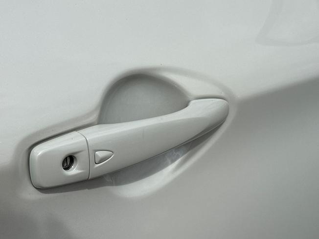 NISSAN Qashqai Photo 25