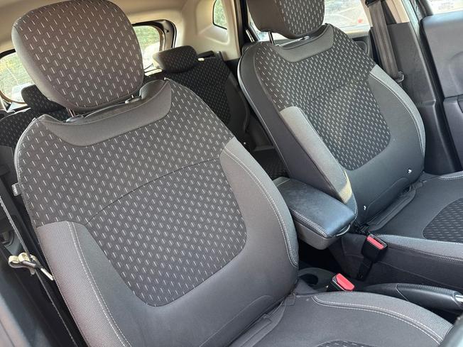 RENAULT Captur Photo 25