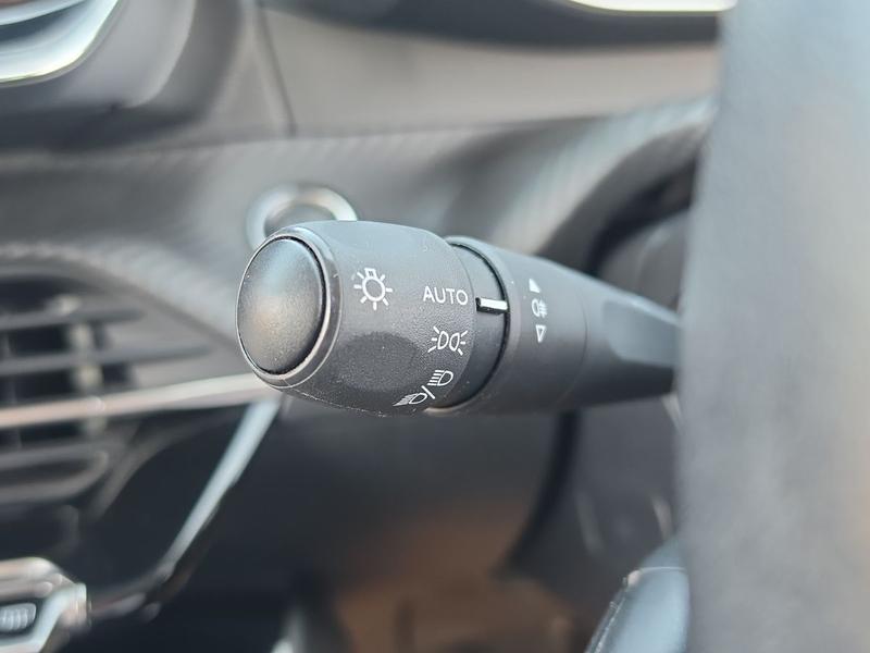 Used Peugeot E-2008 YB71SKU 22