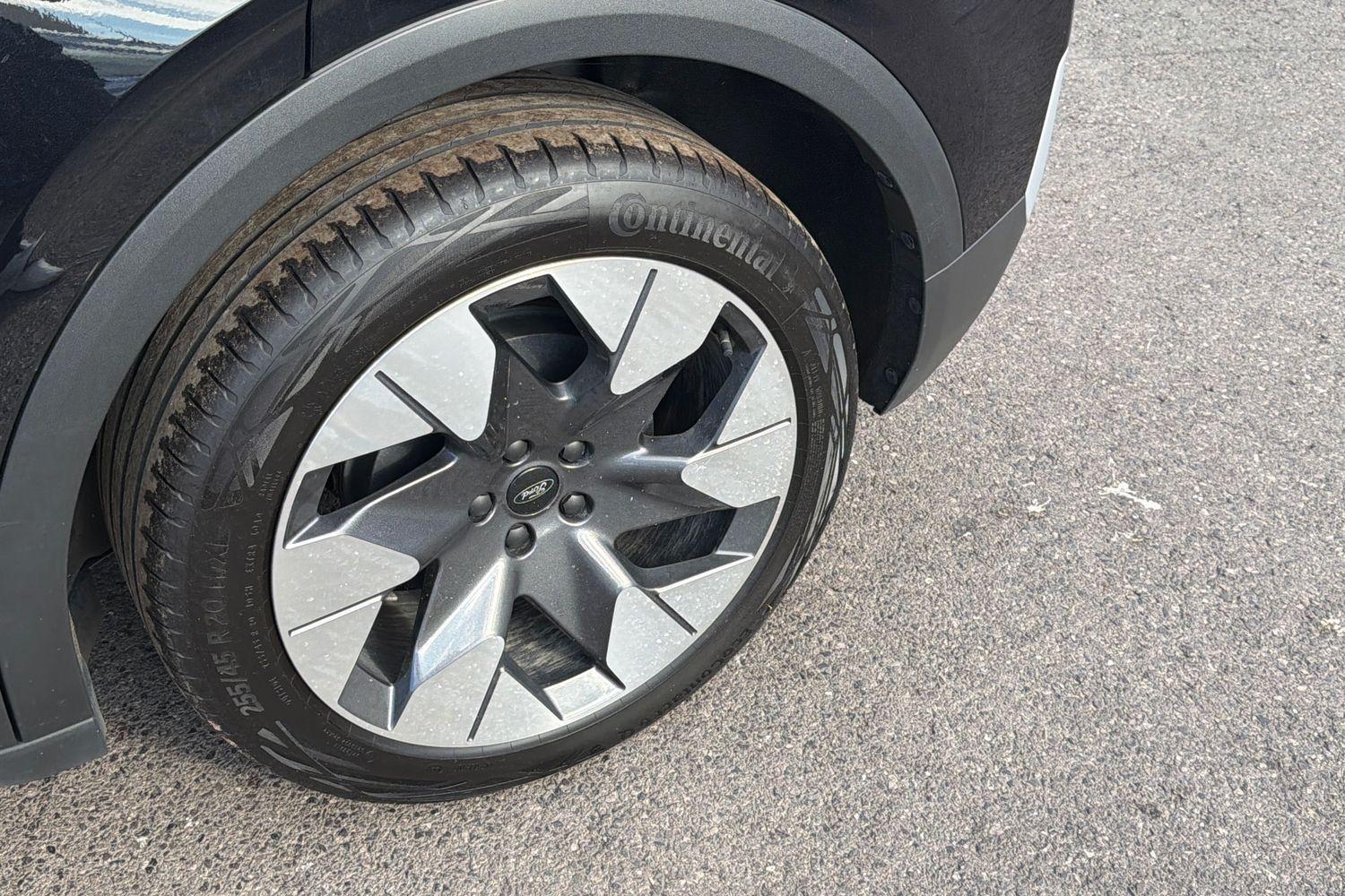 Ford EXPLORER Photo 30