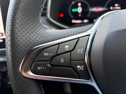 Renault CLIO Photo autoimg-b44b8f2e2b1d786e06e0bc31001733eb019f8894.jpg