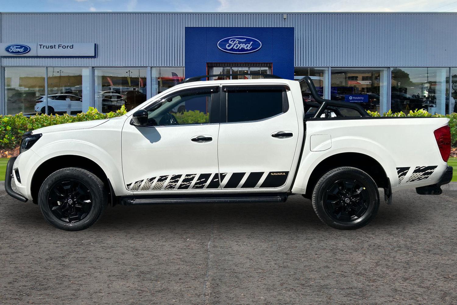 Nissan NAVARA Photo 5