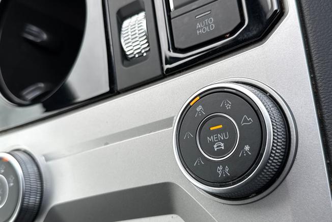 Volkswagen Touareg Photo 38