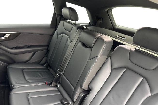 Audi Q7 Photo 9