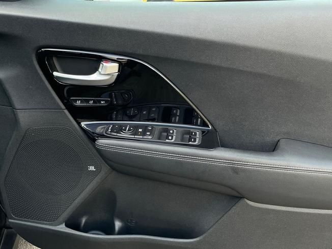 KIA Niro Photo 32