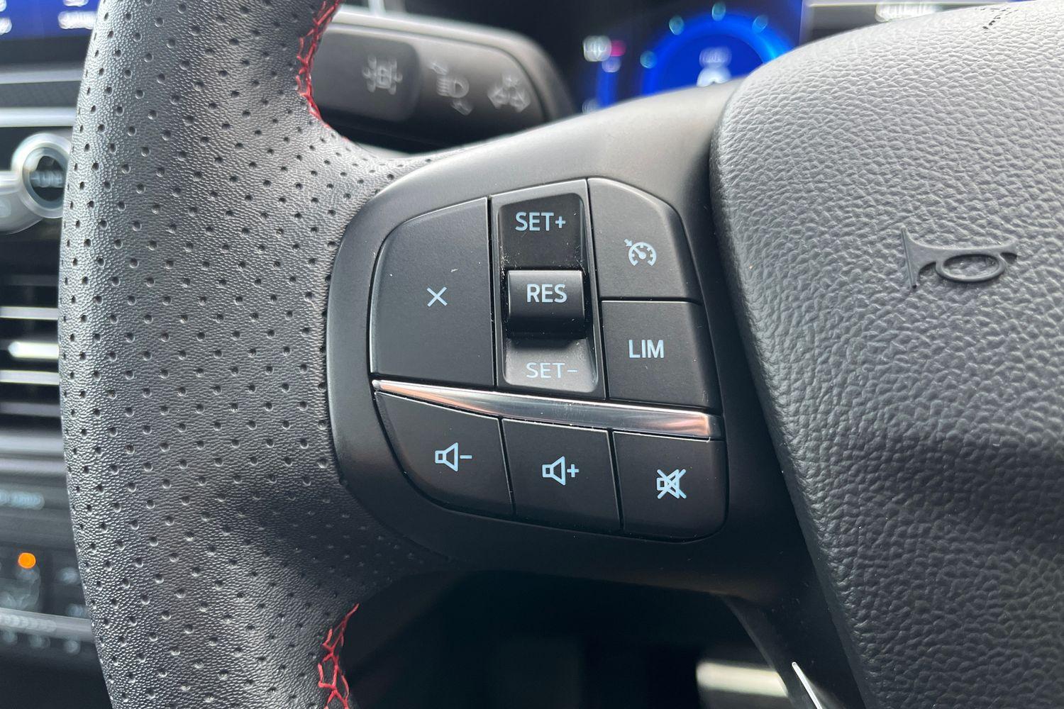 Ford KUGA Photo 31