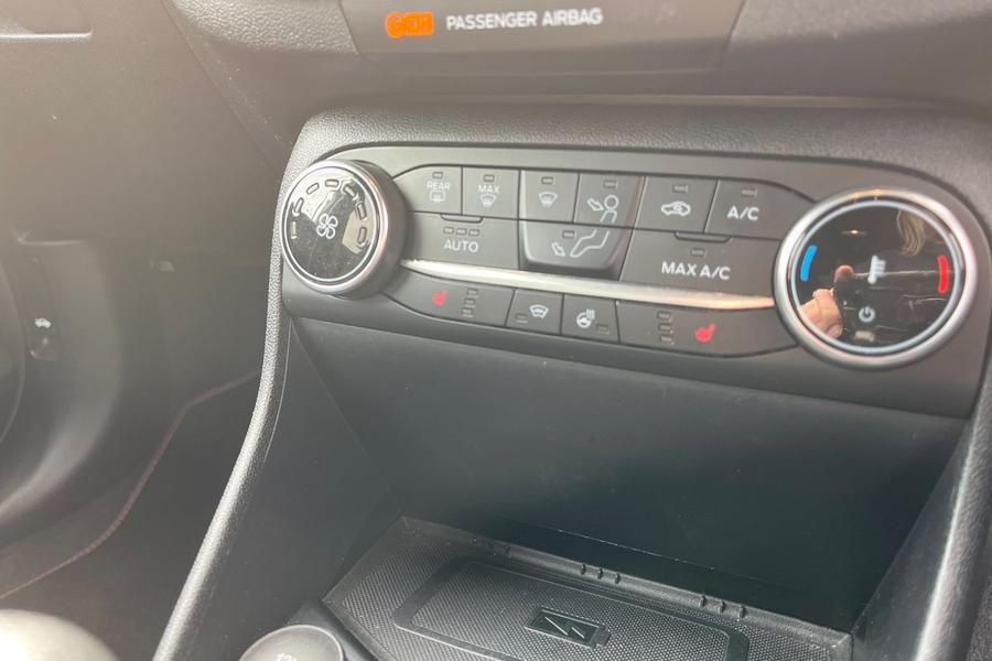 Ford FIESTA Photo autoimg-b46d19a63a595af1d90d40b3c715728170642ac8.jpg