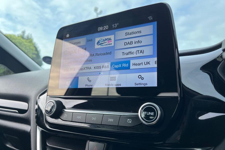 Ford FIESTA Photo autoimg-b46db51e388f5bdf7816e15840b2939781df6f31.jpg