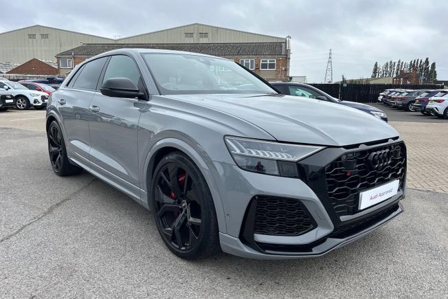 AUDI Rsq8 Photo 21