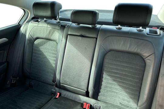 Volkswagen Passat Photo autoimg-b4710b82a5a6396b006e0512d77a72886219a400.jpg