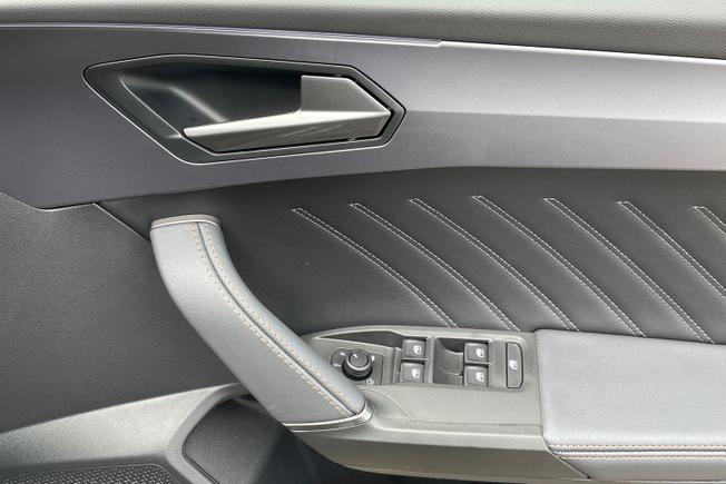 CUPRA Leon Photo 23