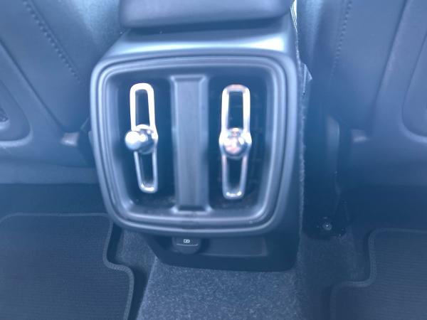 Volvo XC40 Photo autoimg-b477b7feb142878c0e6c5746743116c2dcb1837e.jpg