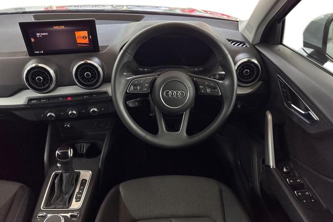 AUDI Q2 Photo 11