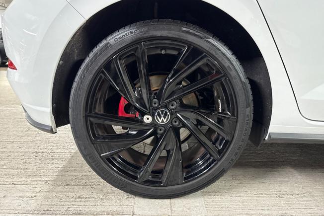 VOLKSWAGEN Polo Photo 5