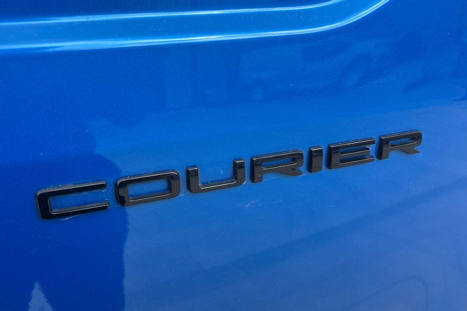 Ford TRANSIT COURIER Photo 19