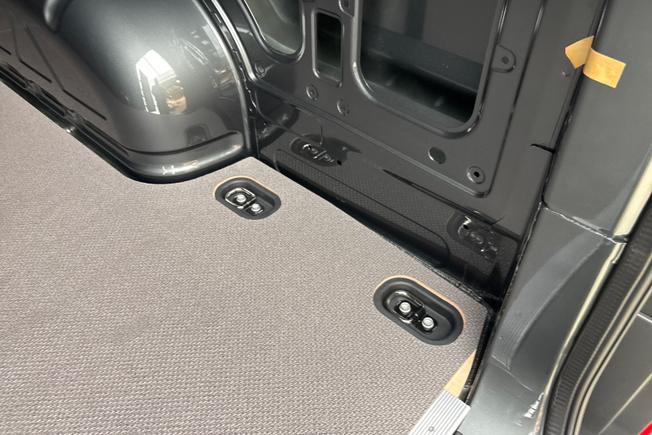 VOLKSWAGEN Crafter Photo 22