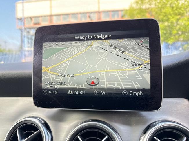 MERCEDES-BENZ Gla Photo 38