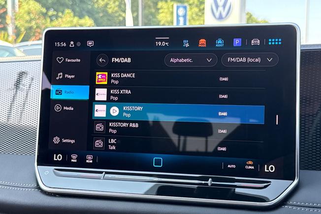 VOLKSWAGEN Tiguan Photo 13