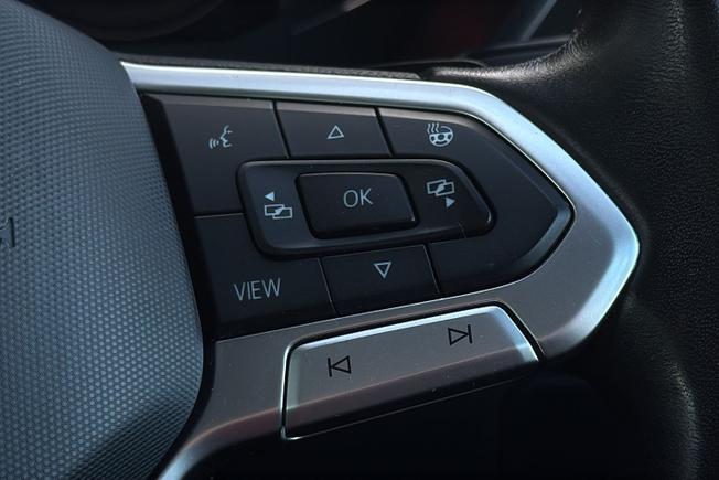 VOLKSWAGEN Tiguan Photo 17