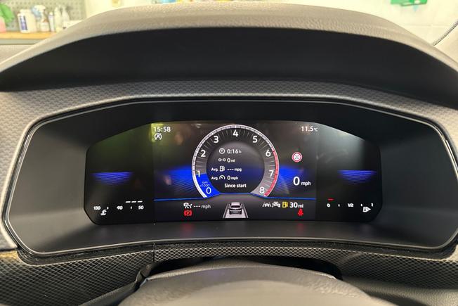 VOLKSWAGEN T-Cross Photo 15