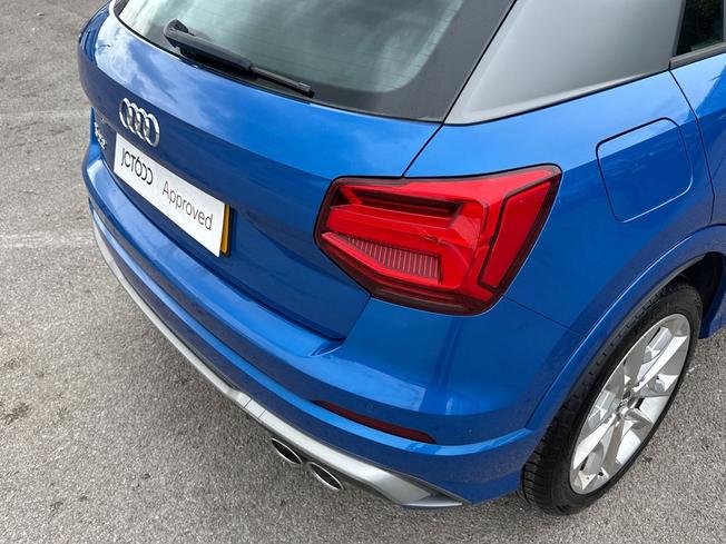 AUDI Sq2 Photo 22