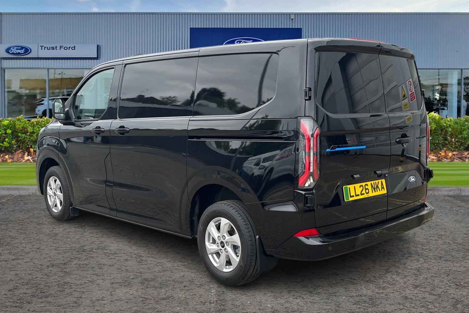 Ford TRANSIT CUSTOM Photo 1