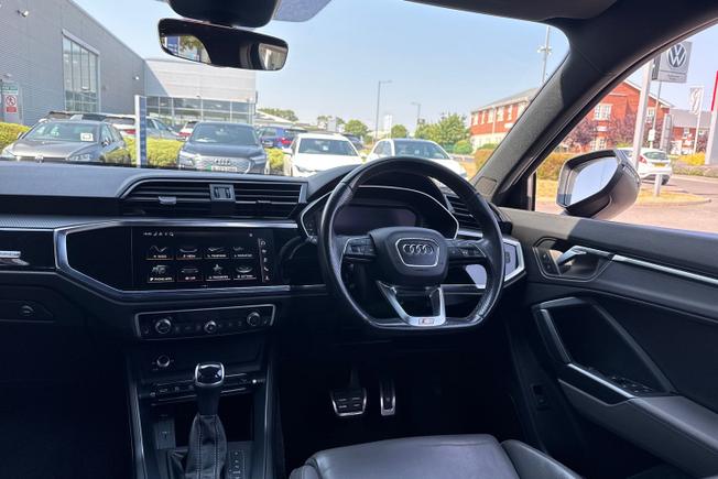 AUDI Q3 Photo 40