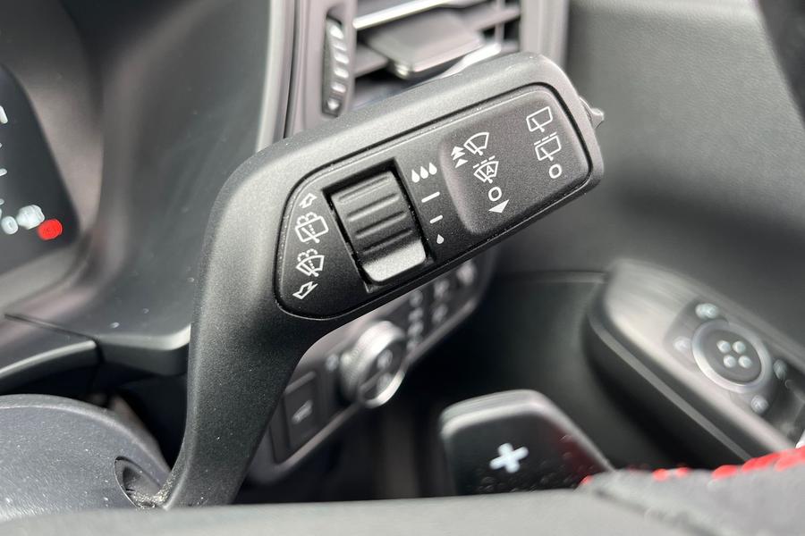 Ford Kuga Photo autoimg-b48886f047edcd25ce1ec62e47c48c2cf366da27.jpg