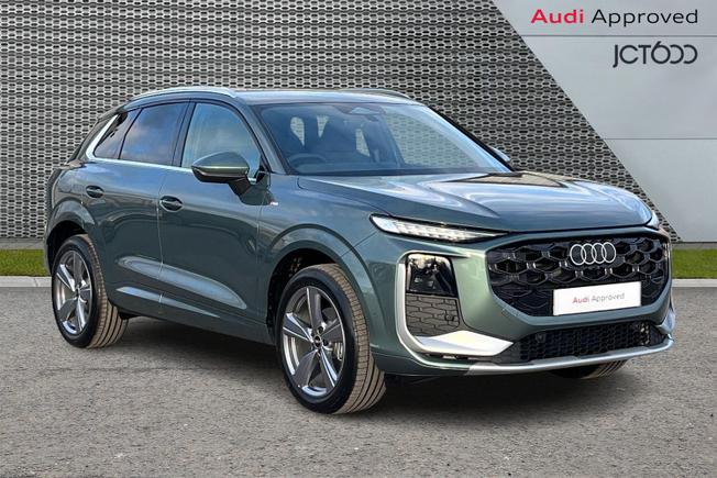 AUDI Q3 Photo 1