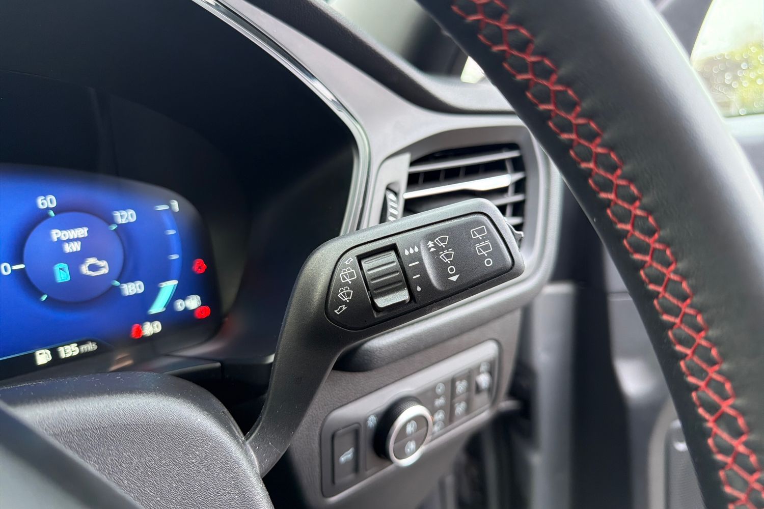 Ford Kuga Photo 14