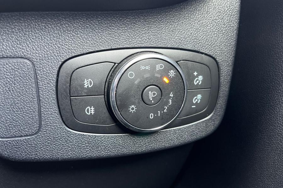Ford PUMA Photo autoimg-b48cfed6fe3eb7f366239579bd2a339cc50f8101.jpg