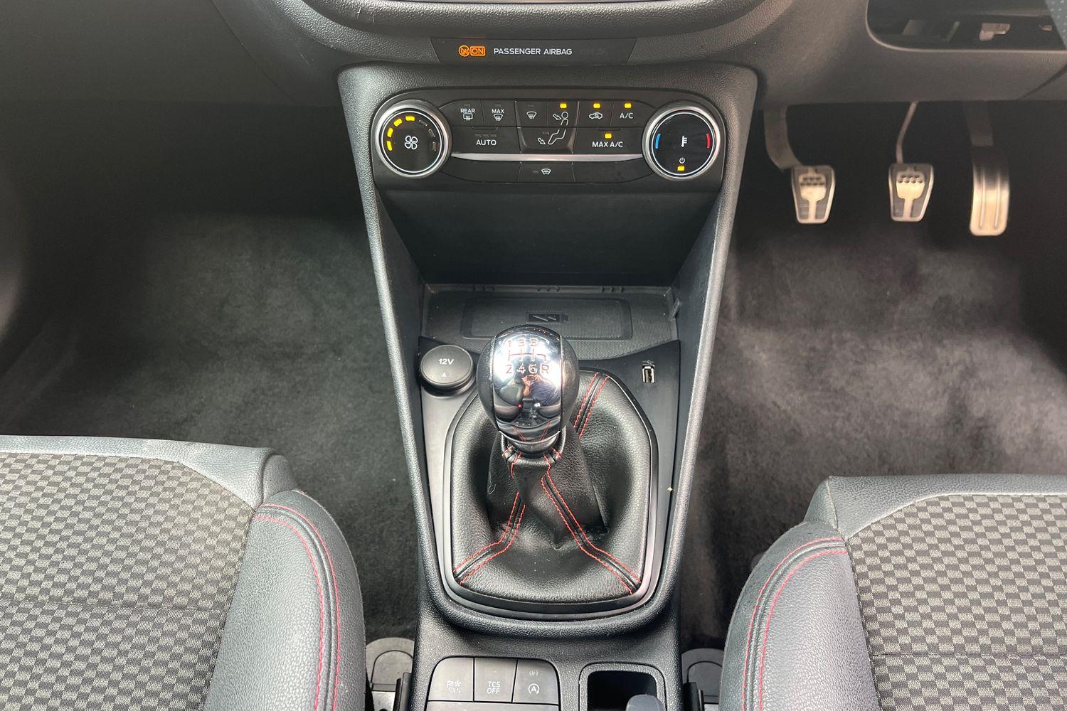 Ford Fiesta Photo 30