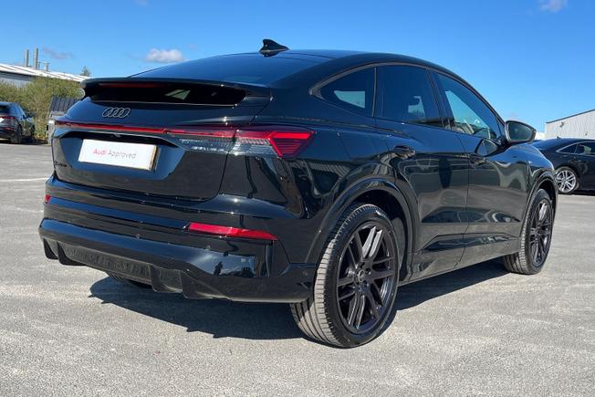Audi Q4 e-tron Photo 27