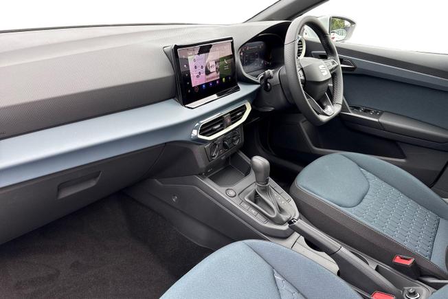 SEAT Ibiza Photo 2