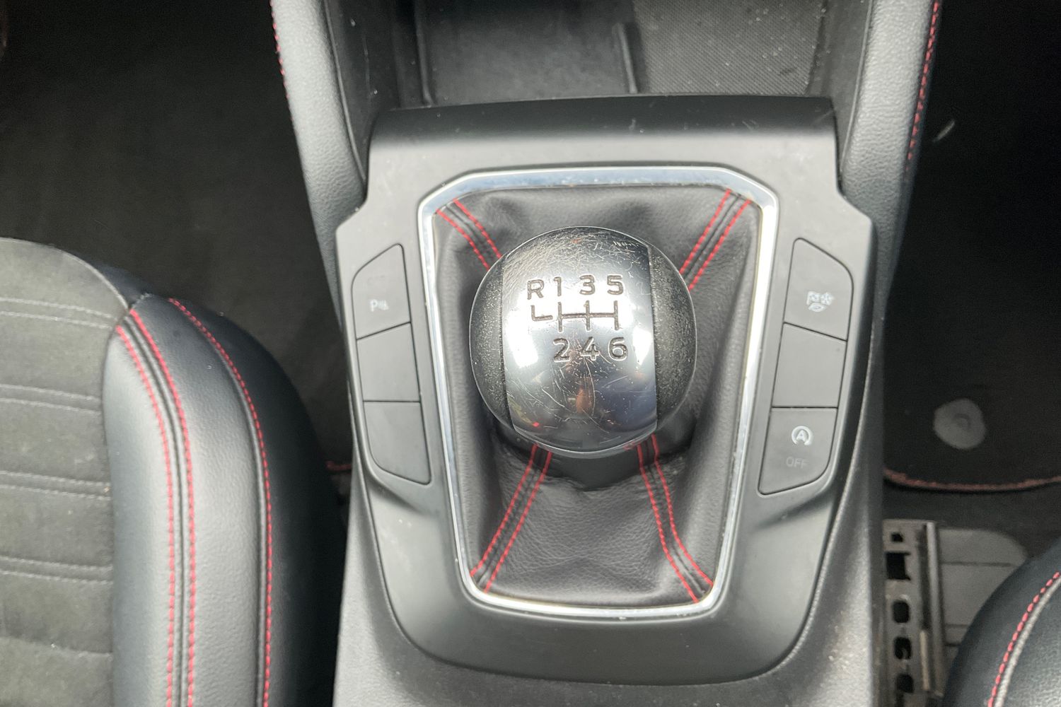 Ford KUGA Photo 30
