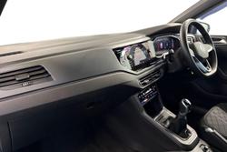 VOLKSWAGEN Polo Photo 2