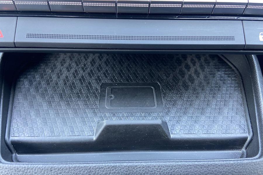 Renault MEGANE E-TECH Photo autoimg-b496a71532072324998926ab9c93cd0a7ce50e1a.jpg