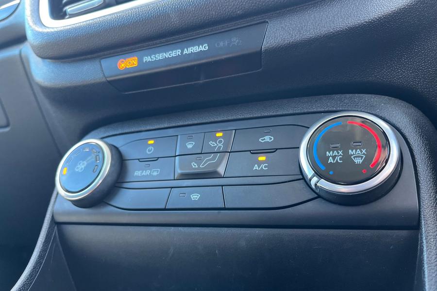 Ford FIESTA Photo autoimg-b4988c681049a828086eda1a45dc61d4c3592c85.jpg