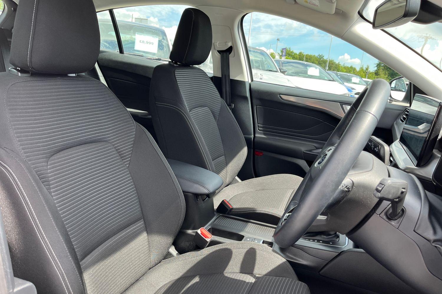 Ford Focus Photo 16