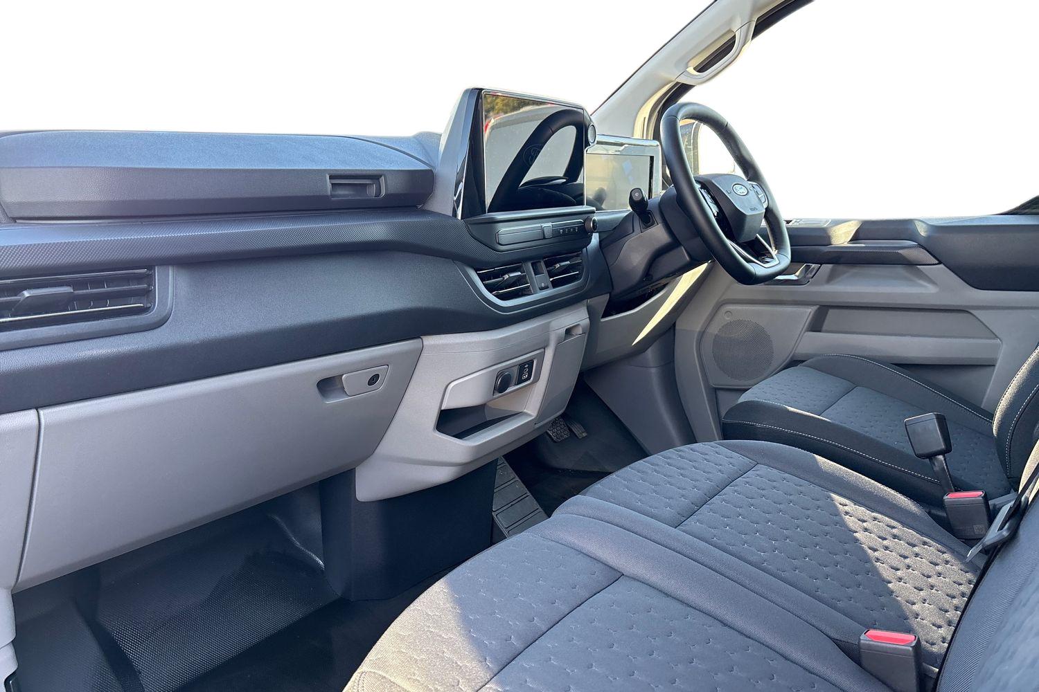 Ford TRANSIT CUSTOM Photo 3
