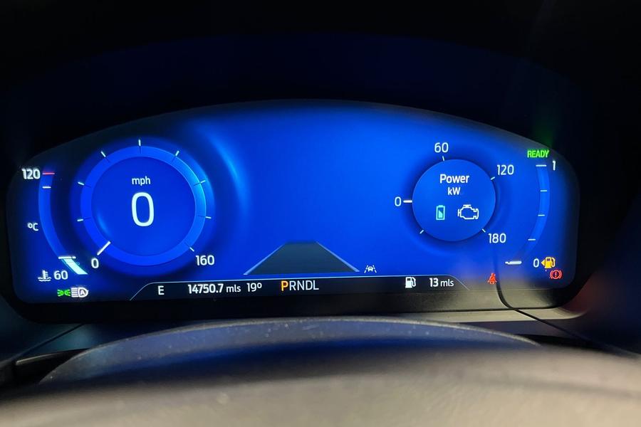 Ford KUGA Photo autoimg-b499ba8a2467e05261d0f23ff8dfe522936570a1.jpg
