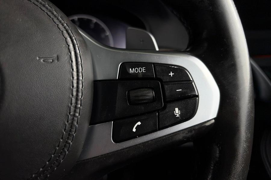 BMW 5 SERIES Photo autoimg-b49e8c068aee27aef0a2c7482a58a99aa038ca8b.jpg
