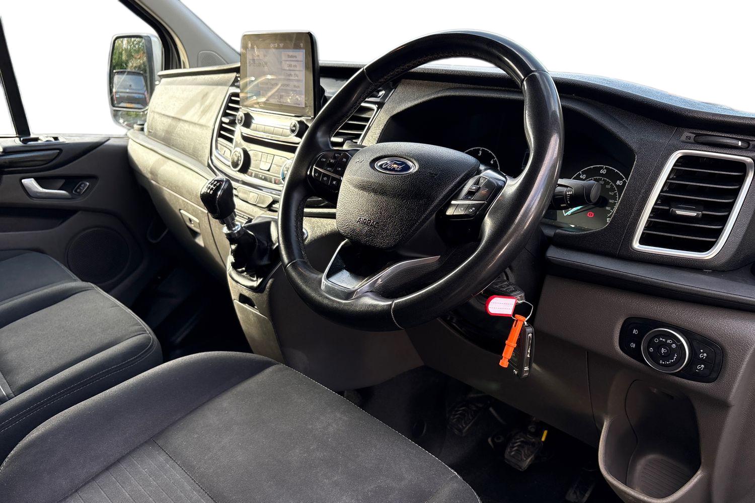 Ford TRANSIT CUSTOM Photo 13